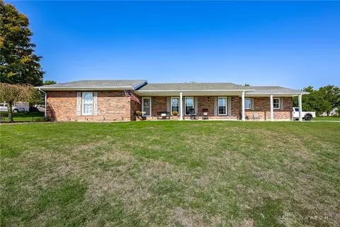 6806 April Cir, Middletown, OH 45042