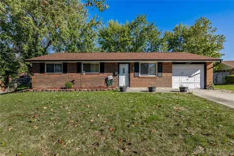 5259 Robinview Ct, Huber Heights, OH 45424