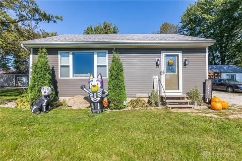 4395 E Snodgrass Rd, Piqua, OH 45356