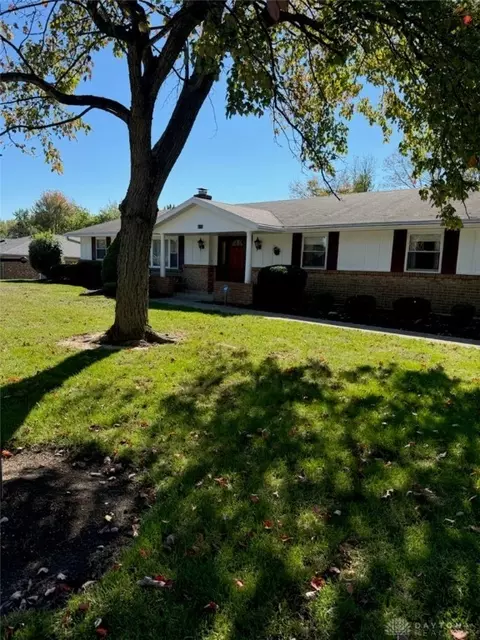 3155 Waterhouse Dr, Dayton, OH 45432