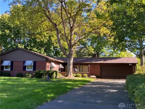 5275 Westland Dr, New Carlisle, OH 45344