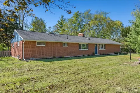 2035 Turnbull Rd, Beavercreek, OH 45431