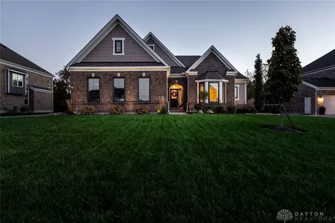 1922 Spindletop Ln, Washington Township, OH 45458