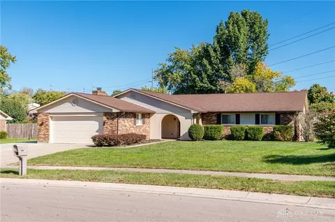 716 Gamewell Dr, Miamisburg, OH 45342