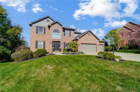 Exterior - 270 Diamond Dr, Centerville, OH 45458 photo 4 of 12