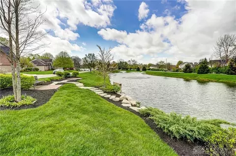 Exterior - 270 Diamond Dr, Centerville, OH 45458 photo 11 of 12