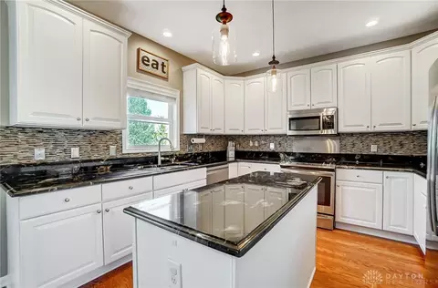 Kitchen - 270 Diamond Dr, Centerville, OH 45458 photo 1 of 8