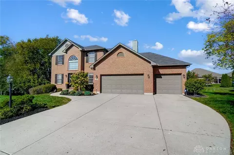 Exterior - 270 Diamond Dr, Centerville, OH 45458 photo 3 of 12