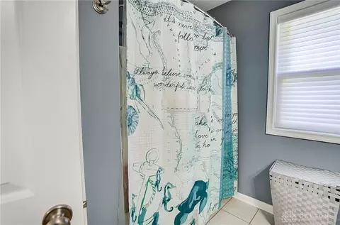 Bath - 270 Diamond Dr, Centerville, OH 45458 photo 9 of 10