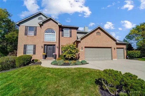 270 Diamond Dr, Centerville, OH 45458