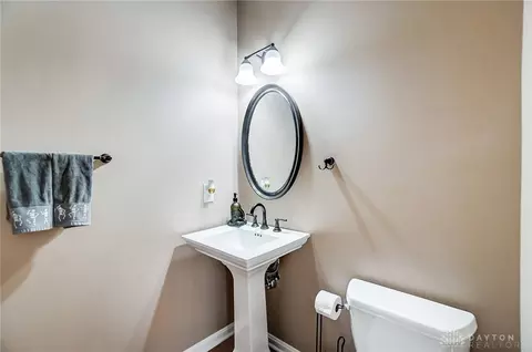 Bath - 270 Diamond Dr, Centerville, OH 45458 photo 1 of 10