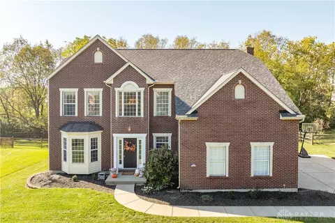 5555 Beck Ct, Hamilton, OH 45011