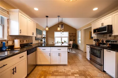 1195 Kingsgate Rd, Springfield, OH 45503 photo 12