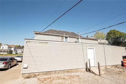 Exterior - 1701 Lexington Ave, Springfield, OH 45505 photo 3 of 5