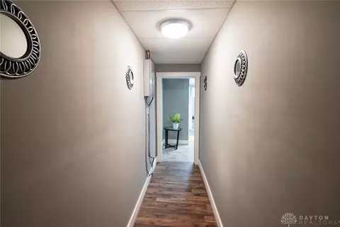 Entry Way - 1701 Lexington Ave, Springfield, OH 45505 photo 7 of 8