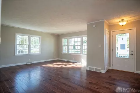 Living - 325 E Ruth St, Sidney, OH 45365 photo 1 of 3