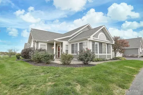 13 Abbey Dr, Springboro, OH 45066