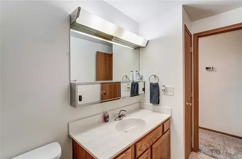 Bath - 1722 Elaina Dr, Springfield, OH 45503 photo 4 of 4