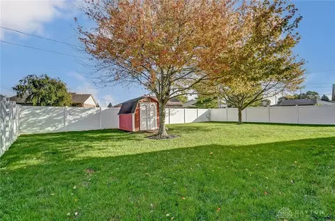 Exterior - 1722 Elaina Dr, Springfield, OH 45503 photo 2 of 4