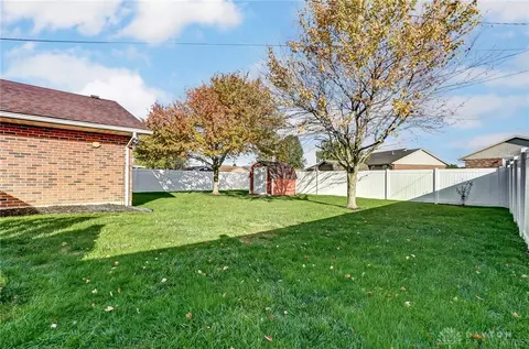 Exterior - 1722 Elaina Dr, Springfield, OH 45503 photo 3 of 4