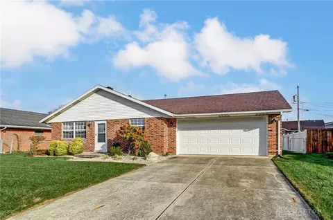 1722 Elaina Dr, Springfield, OH 45503