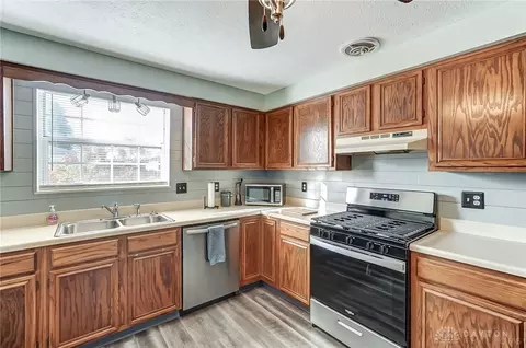 Kitchen - 1722 Elaina Dr, Springfield, OH 45503 photo 1 of 2