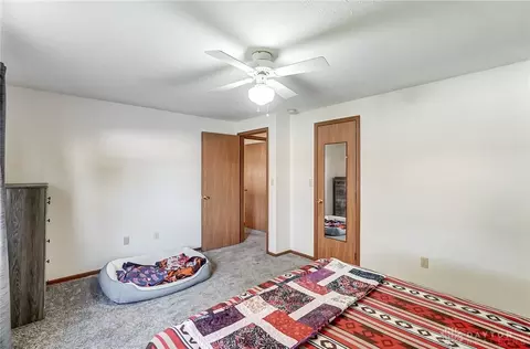 Bedroom - 1722 Elaina Dr, Springfield, OH 45503 photo 2 of 6