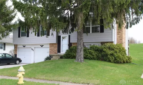 795 Buckskin Trl, Xenia, OH 45385