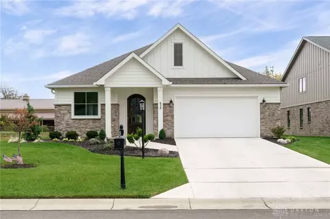828 Hidden Branches Dr, Washington Township, OH 45458