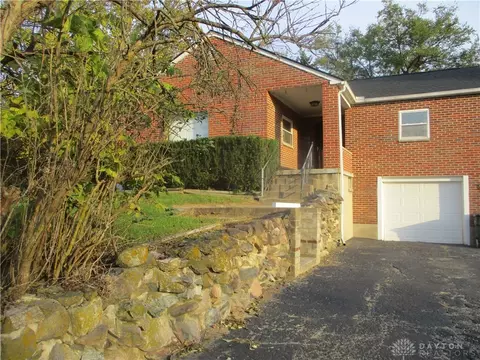 11991 Air Hill Rd, Brookville, OH 45309