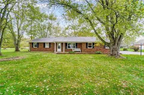 3751 Spence Rd, New Carlisle, OH 45344