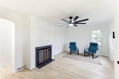 Living - 2725 Troy Rd, Springfield, OH 45504 photo 1 of 3