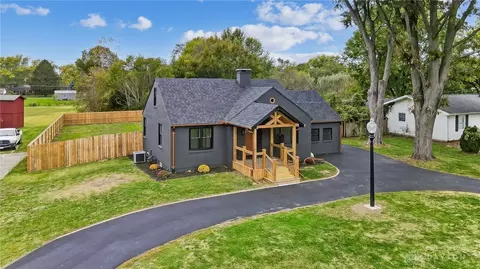 2725 Troy Rd, Springfield, OH 45504