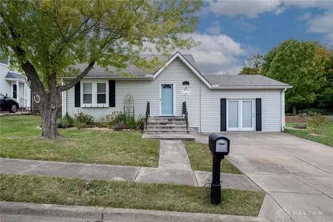 837 Mcdowell St, Xenia, OH 45385