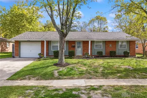 4907 Pennswood Dr, Dayton, OH 45424