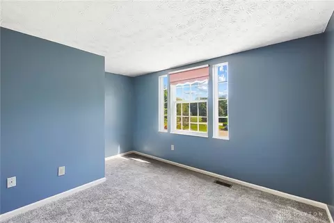 Bedroom - 4825 Peacock Rd, Springfield, OH 45502 photo 8 of 9