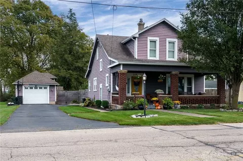 210 N Alex Rd, Dayton, OH 45449