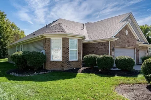 1201 E Acer Ct, Washington Township, OH 45458