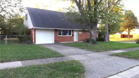 5589 Storck Dr, Huber Heights, OH 45424