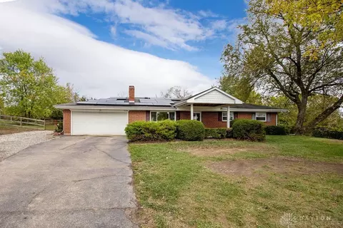 2196 Renee Dr, Middletown, OH 45042