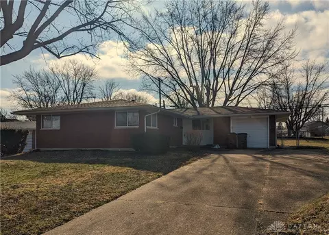 238 Fairway Dr, Fairborn, OH 45324