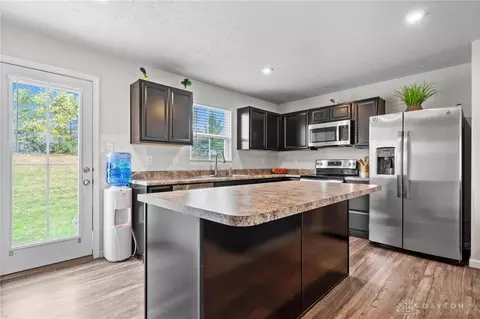 Kitchen - 202 Golden Gate Ave, Springfield, OH 45505 photo 2 of 2