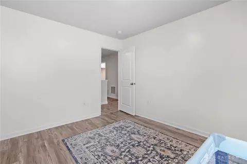 Bedroom - 202 Golden Gate Ave, Springfield, OH 45505 photo 4 of 6