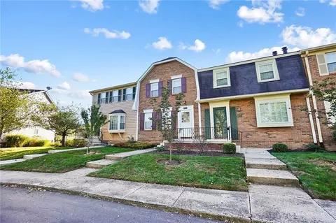 2650 S Kings Arms Cir, Dayton, OH 45440