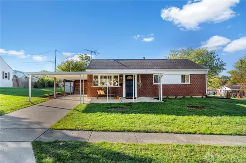 192 Locust Dr, Fairborn, OH 45324
