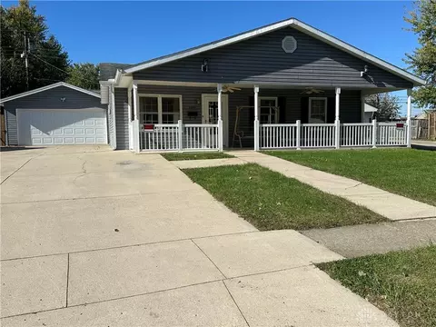 1899 Kylemore Dr, Xenia, OH 45385