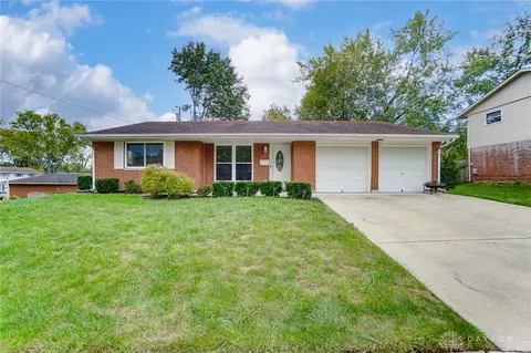 25 Graham Dr, Springboro, OH 45066