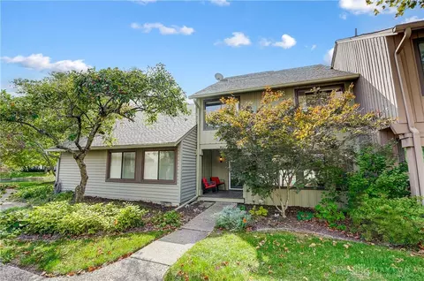 8367 Island Ln, Maineville, OH 45039