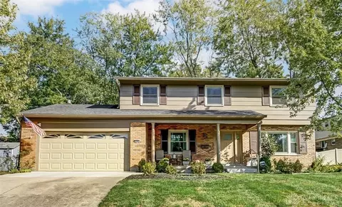12190 Deerhorn Dr, Springfield, OH 45240