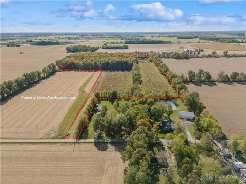 31 Shull Rd, Blanchester, OH 45107